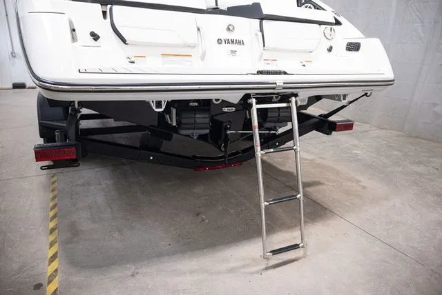 Slide: The Image of Yamaha 252S 2026 - 5