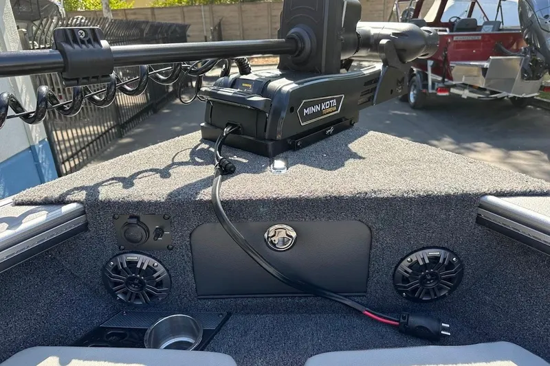 Slide: The Image of 2025 Lund 1875 Pro-V boat with Minn Kota Terrova trolling motor and speakers. - 38