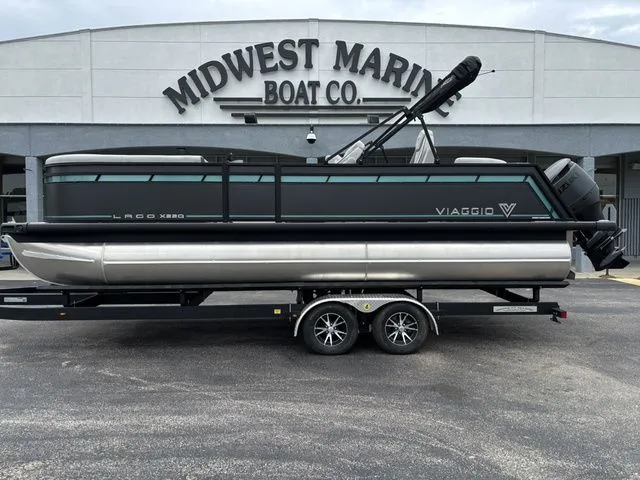 Slide: The Image of Viaggio X22Q / DF250ATXSS 2026 - 1