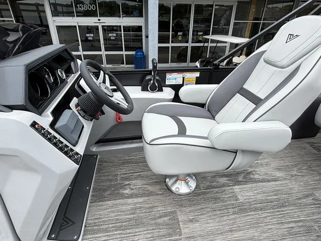 Slide: The Image of Viaggio X22Q / DF250ATXSS 2026 - 15