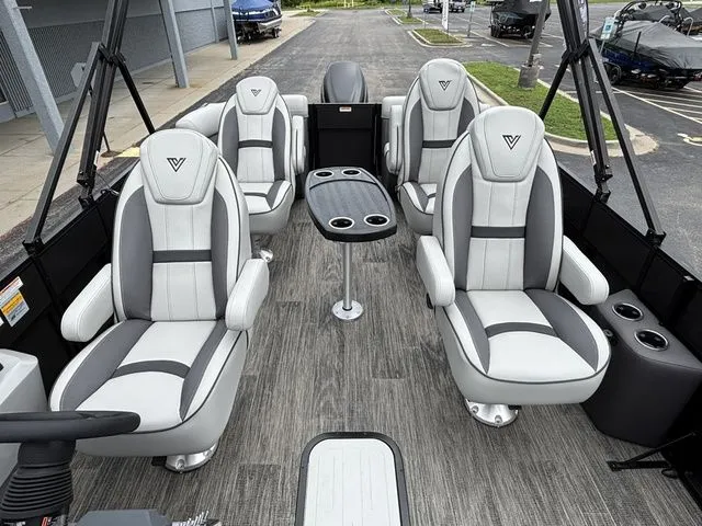 Slide: The Image of Viaggio X22Q / DF250ATXSS 2026 - 19