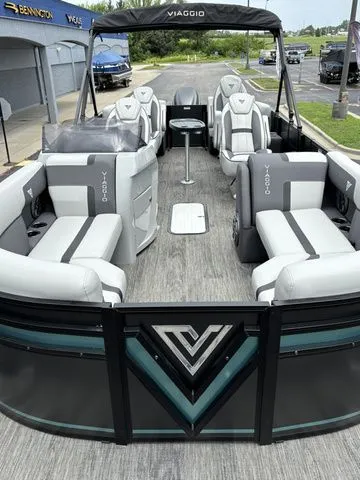 Slide: The Image of Viaggio X22Q / DF250ATXSS 2026 - 9