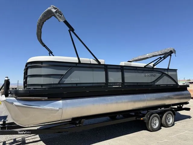 The Image of Godfrey Sweetwater 2286 FS Sport Tube 27 in. Package 2026 - 1