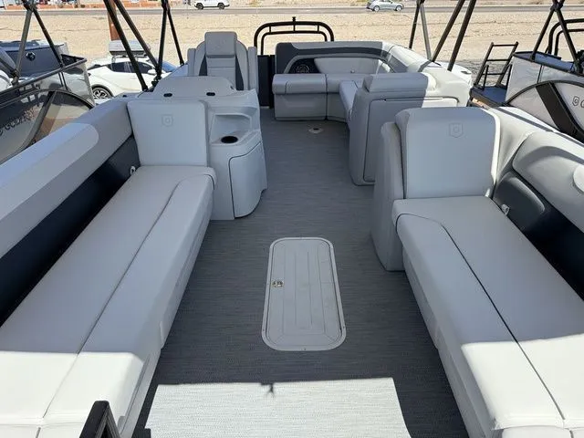 Slide: The Image of Godfrey Sweetwater 2286 C 27" iMPACT Center Tube Package 2026 - 3