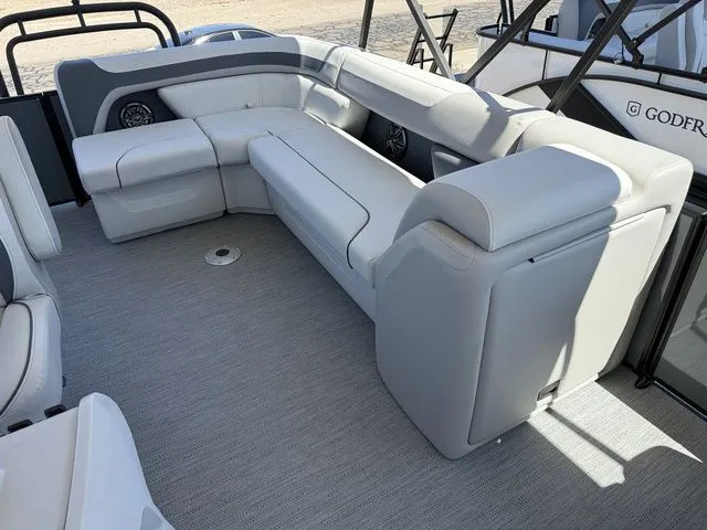 Slide: The Image of Godfrey Sweetwater 2286 C 27" iMPACT Center Tube Package 2026 - 8