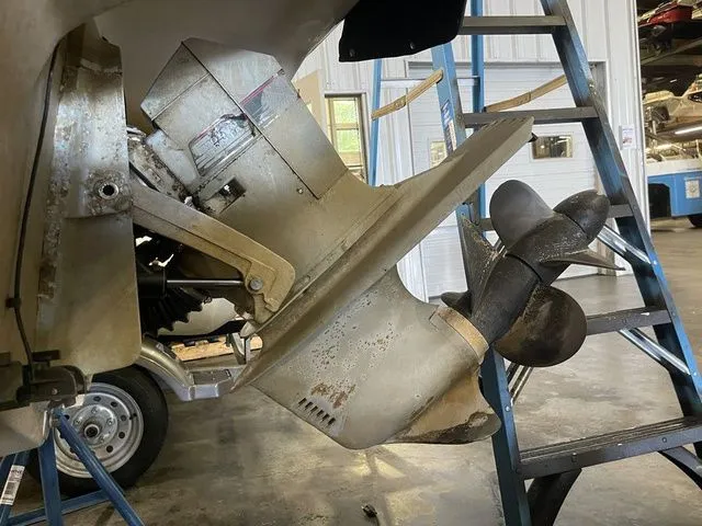 Slide: The Image of Mariah 220 Talari 1995 - 28