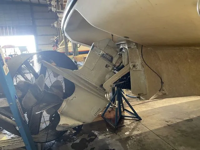 Slide: The Image of Mariah 220 Talari 1995 - 4