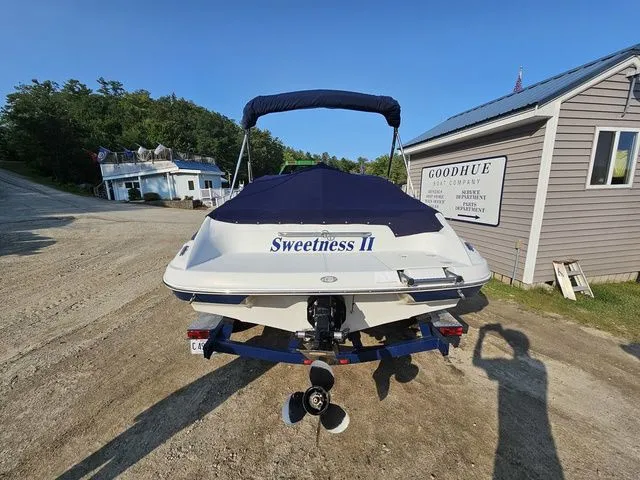 Slide: The Image of Crownline Boats 19 SS 2009 - 12