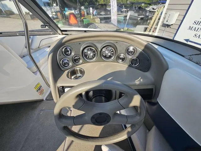 Slide: The Image of Crownline Boats 19 SS 2009 - 6