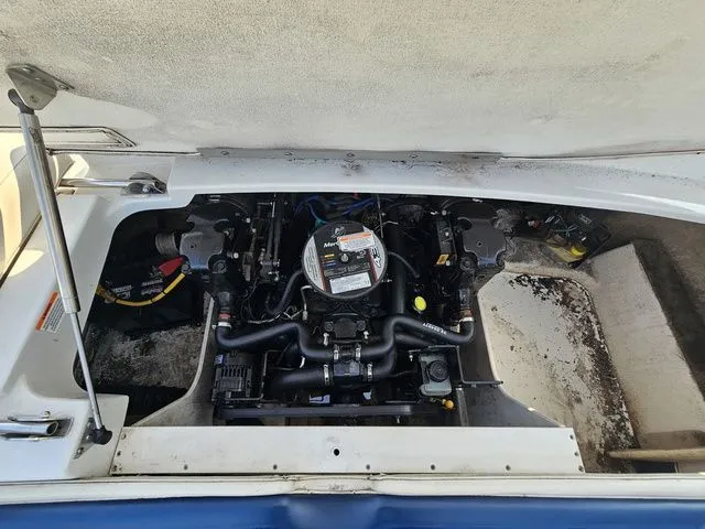 Slide: The Image of Crownline Boats 19 SS 2009 - 9