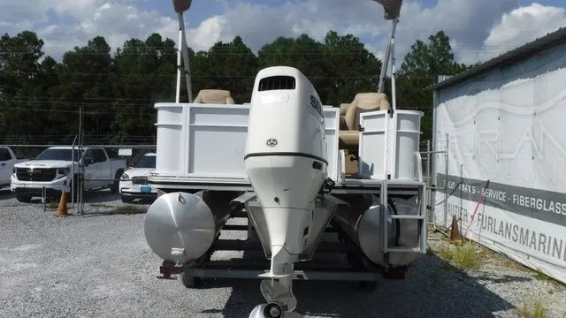 Slide: The Image of Silver Wave 230 Grand Costa CC 2019 - 4