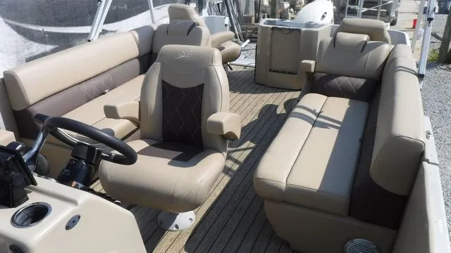 Slide: The Image of Silver Wave 230 Grand Costa CC 2019 - 7