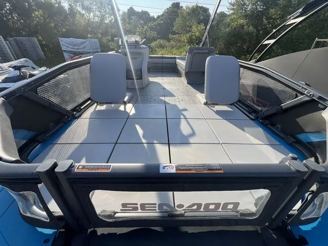 Slide: The Image of Sea-Doo Switch® Sport 21-230 hp 2023 - 7