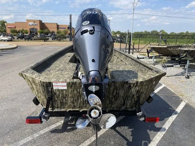 Slide: The Image of SeaArk DXS 1860 SLD 2026 - 4