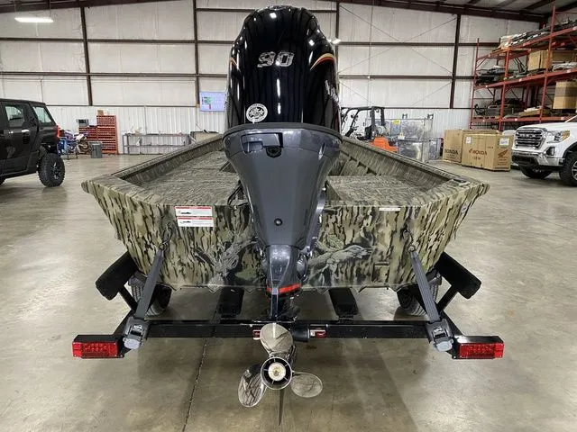 Slide: The Image of SeaArk DXS 1860 SLD 2026 - 13