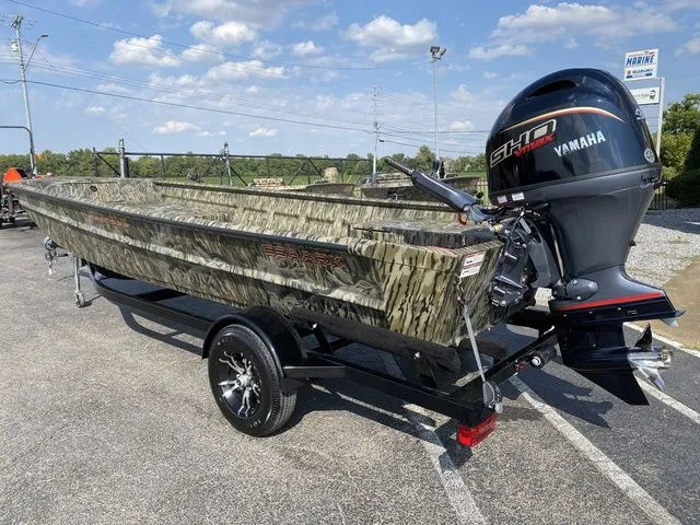 Slide: The Image of SeaArk DXS 1860 SLD 2026 - 3