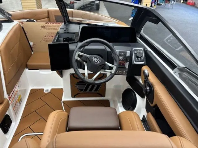 Slide: The Image of Malibu Wakesetter 23 LSV 2026 - 10