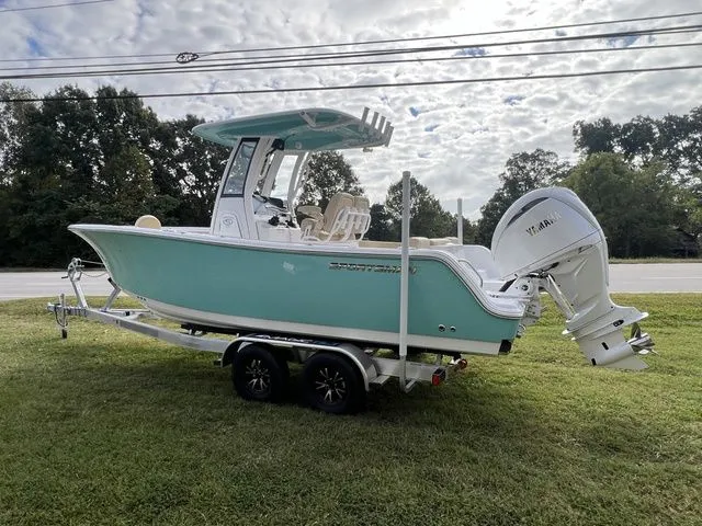 Slide: The Image of Sportsman Heritage 231 Center Console 2026 - 20