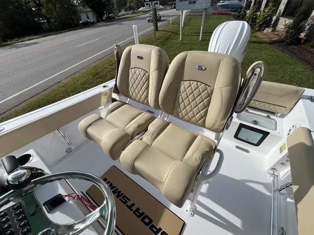 Slide: The Image of Sportsman Heritage 231 Center Console 2026 - 4