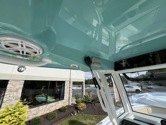 Slide: The Image of Sportsman Heritage 231 Center Console 2026 - 5