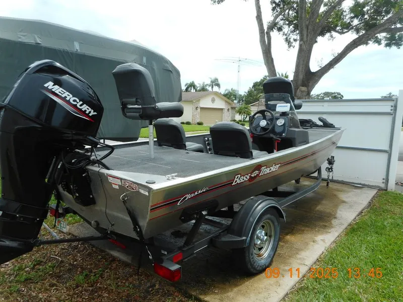 Slide: The Image of Tracker Bass Tracker Classic XL 2020 - 3