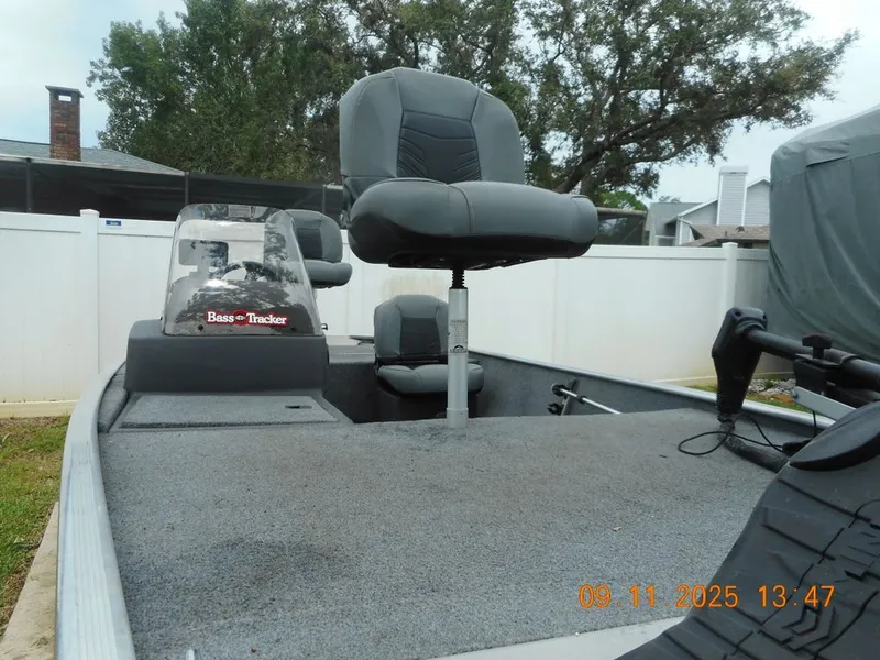 Slide: The Image of Tracker Bass Tracker Classic XL 2020 - 9