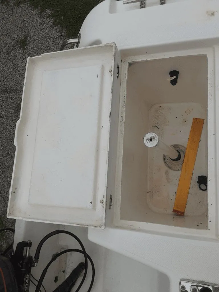 Slide: The Image of Angler 190 C CC-OB 2000 - 11