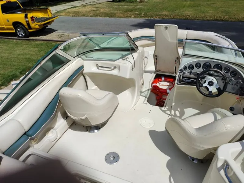 Slide: The Image of Bennington RL211DB 2003 - 5