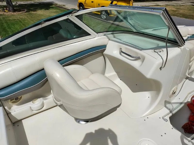 Slide: The Image of Bennington RL211DB 2003 - 8