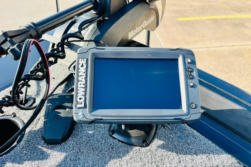 Slide: The Image of Lowrance Elite fish finder on 2018 Tracker Targa V-19 Combo boat dashboard. - 14