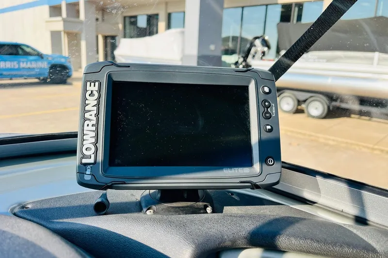 Slide: The Image of Lowrance Elite fishfinder on 2018 Tracker Targa V-19 Combo boat dashboard. - 37