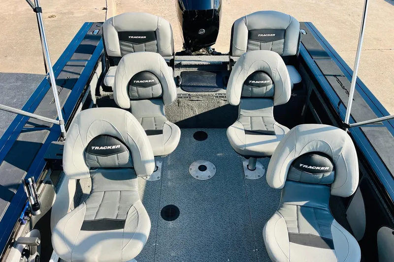 Slide: The Image of 2018 Tracker Targa V-19 Combo boat interior with six gray seats, 40th Anniversary Edition. - 38