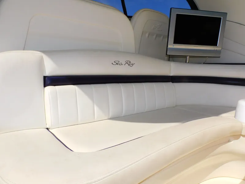 Slide: The Image of Sea Ray 40 Sundancer 2007 - 10