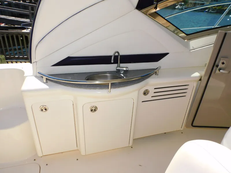 Slide: The Image of Sea Ray 40 Sundancer 2007 - 13