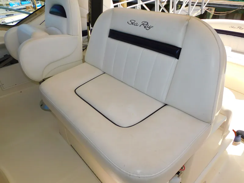 Slide: The Image of Sea Ray 40 Sundancer 2007 - 16