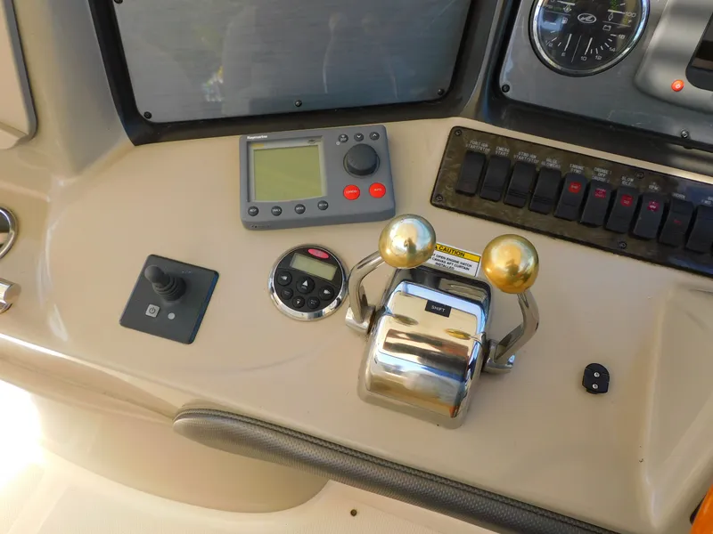 Slide: The Image of Sea Ray 40 Sundancer 2007 - 21