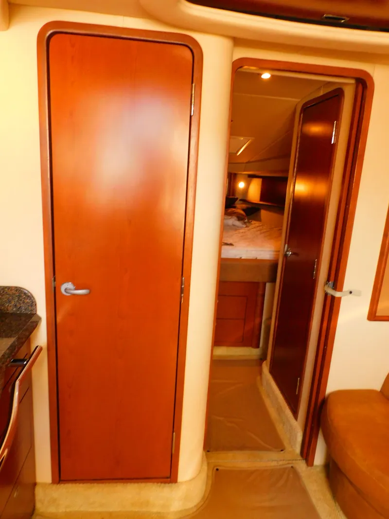 Slide: The Image of Sea Ray 40 Sundancer 2007 - 36