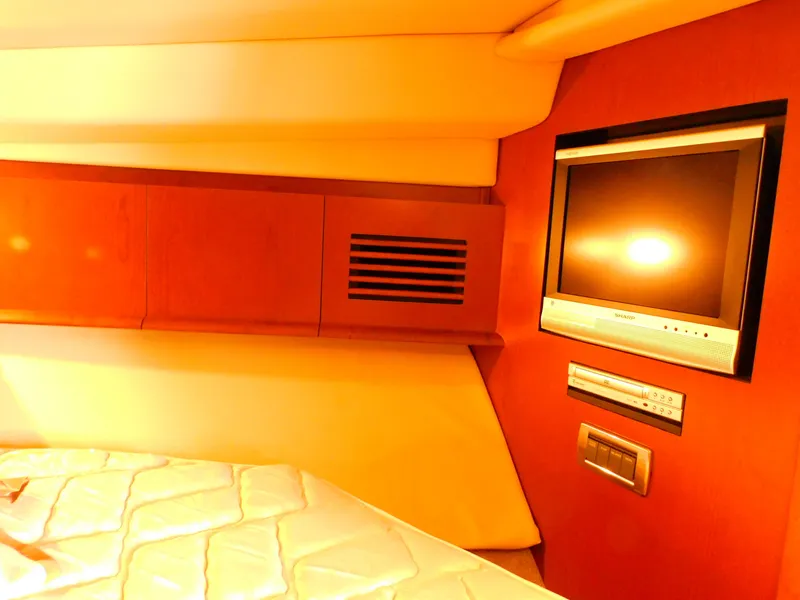 Slide: The Image of Sea Ray 40 Sundancer 2007 - 43