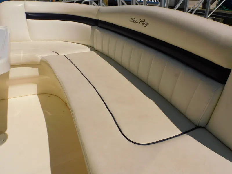 Slide: The Image of Sea Ray 40 Sundancer 2007 - 8