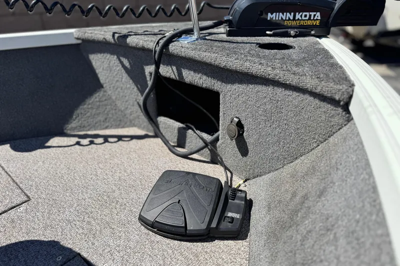 Slide: The Image of 2020 Alumacraft Escape 165 SC boat with Minn Kota PowerDrive trolling motor. - 10