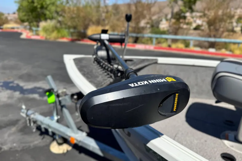 Slide: The Image of 2020 Alumacraft Escape 165 SC boat with Minn Kota PowerDrive trolling motor. - 9