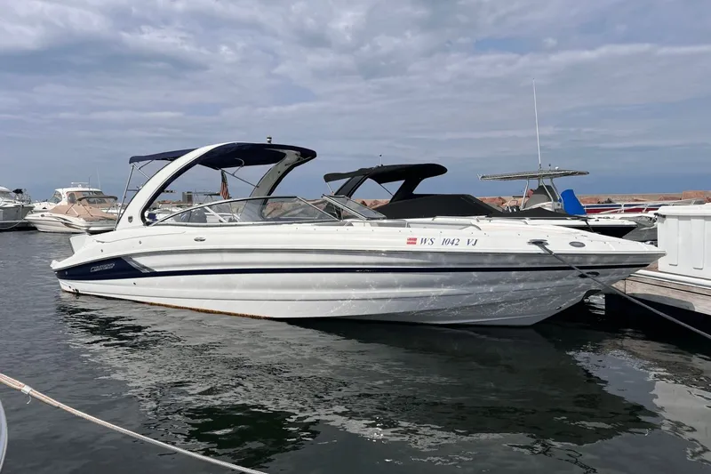 Slide: The Image of Cruisers Yachts 298 SS 2016 - 1