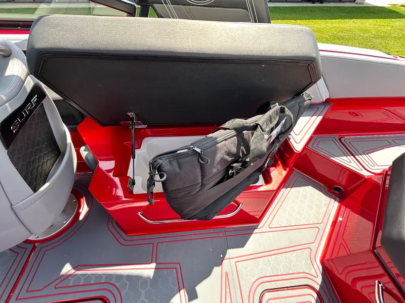 Slide: The Image of Cobalt R6 Surf 2026 - 46