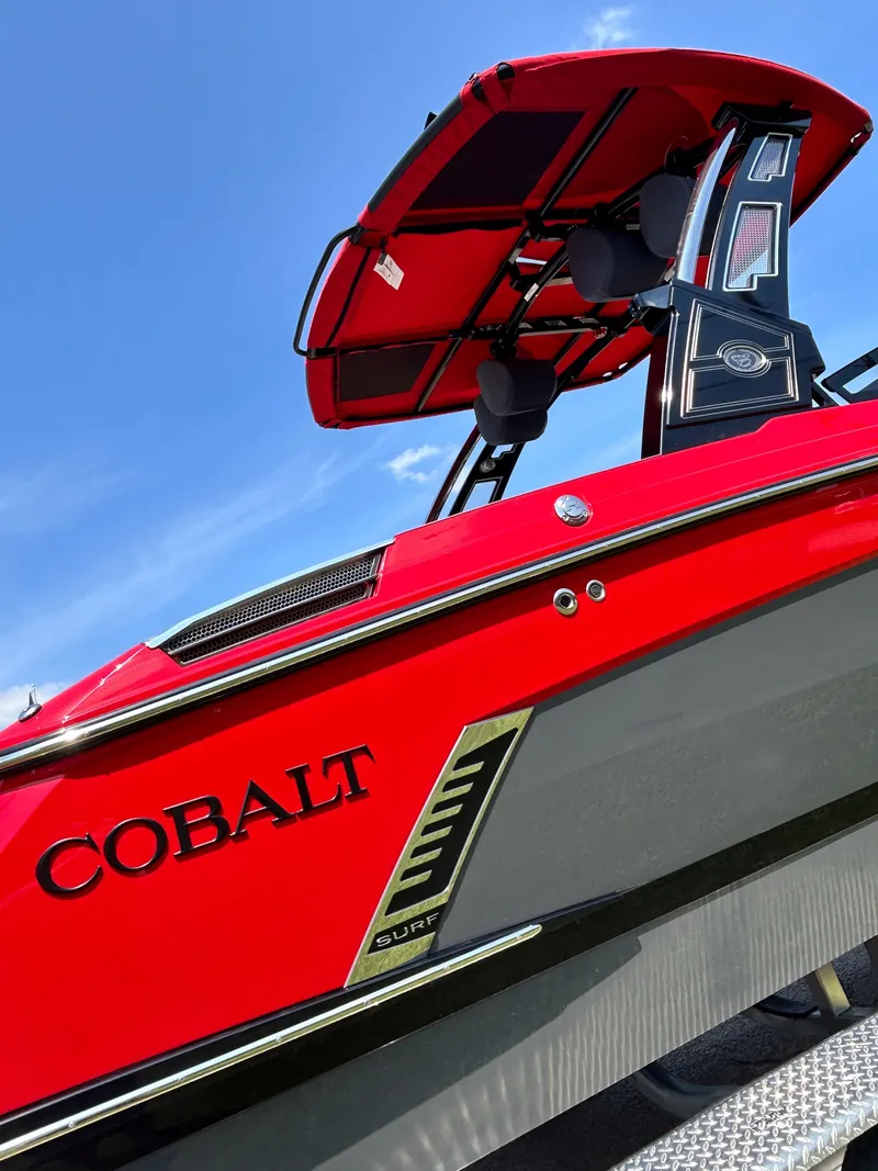 Slide: The Image of Cobalt R6 Surf 2026 - 5