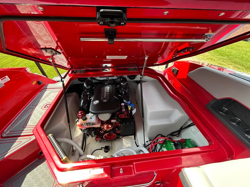 Slide: The Image of Cobalt R6 Surf 2026 - 50