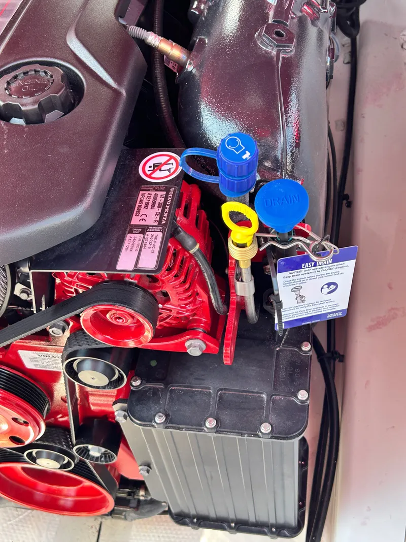 Slide: The Image of Cobalt R6 Surf 2026 - 52