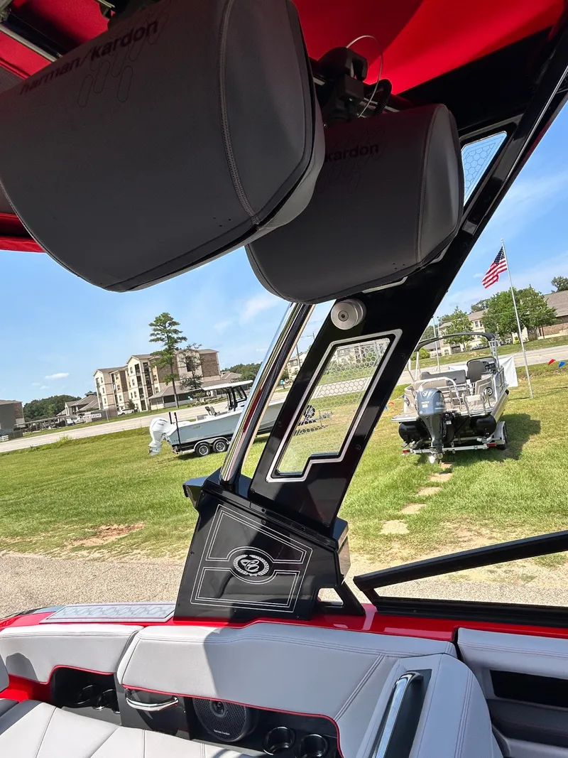 Slide: The Image of Cobalt R6 Surf 2026 - 56