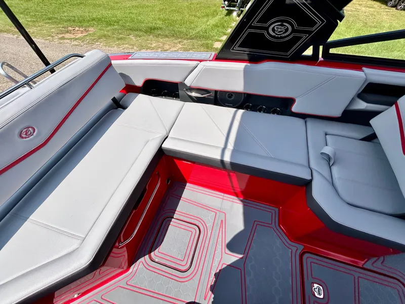 Slide: The Image of Cobalt R6 Surf 2026 - 57