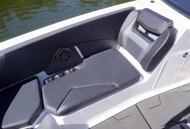 Slide: The Image of Scarab SBI285 IDENTITY JET 2026 - 9