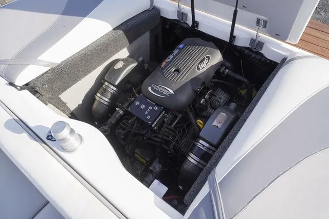 Slide: The Image of Tigé 22V 2005 - 24